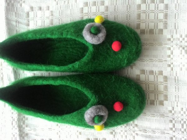 "Lietuviškos" tapkės - Shoes & slippers