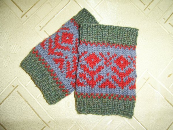 Daugiaspalvės riešinės - Wristlets