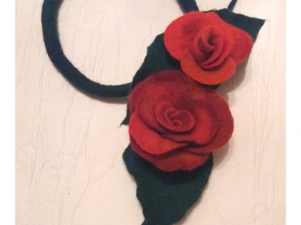 Raudonosios rožės - Necklaces