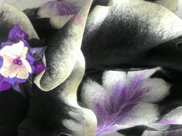 Juodai baltas su violetine salis 3