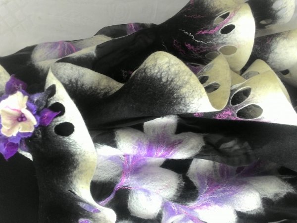 Juodai baltas su violetine salis 2