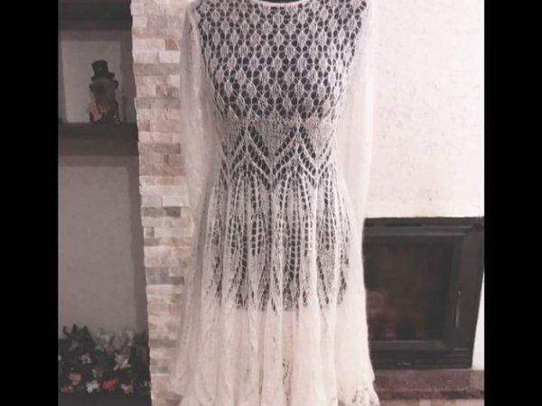 JAUNYSTĖ - Dresses