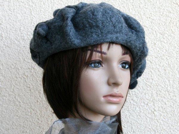 Velta beretė ,,PILKIEJI PUMPURAI ,, 1