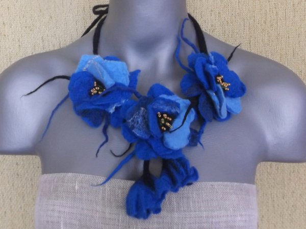 veltas papuošalas "Žiedai Mamai " - Necklaces