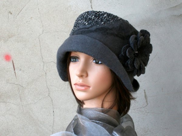 Velta skrybėlaitė ,,PILKA  BALANDĖ,, - Hats