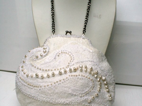 Velta vintažinė rankinė ,,BALTIEJI PERLAI ,, - Handbags & wallets