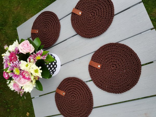 Nerti rudi stalo padėkliukai - Tablecloths & napkins