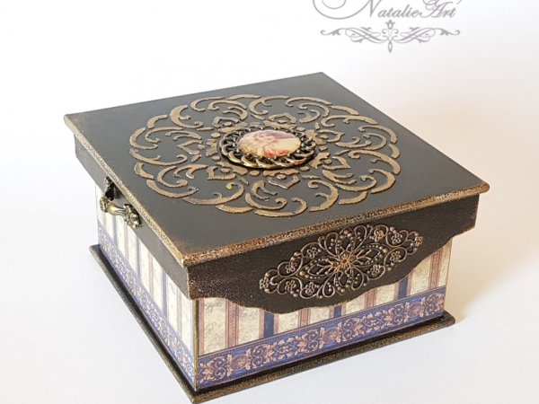 Vintažinė papuošalų dėžutė - Decoupage