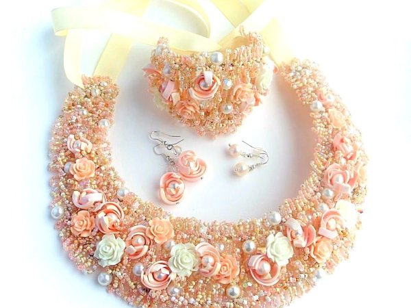 Complect with Rose and Pearls - Kits