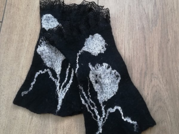 Veltos riešinės "Juoda-balta" 2