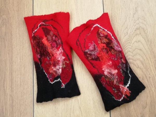 Veltos riešinės klasikinių spalvų - Wristlets