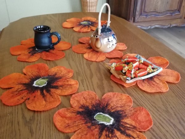 Veltos servetėlės oranžinės spalvos. - Tablecloths & napkins