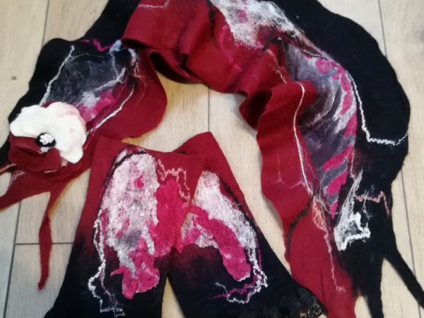 Veltas komplektas, šalikas ir riešinės - Kits