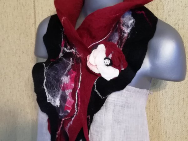 Veltas komplektas, šalikas ir riešinės 3