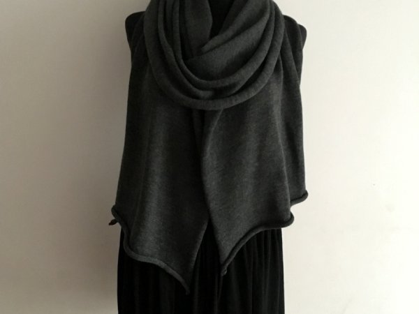 "Grafitas" - Scarves & shawls