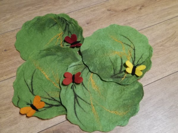 Veltos žaliosios servetėlės - Tablecloths & napkins
