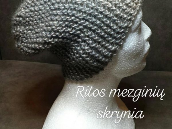 Moteriška kepurė 1