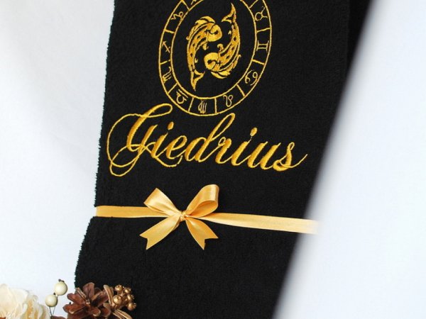 Vardinis siuvinėtas chalatas su zodiako ženklais 2
