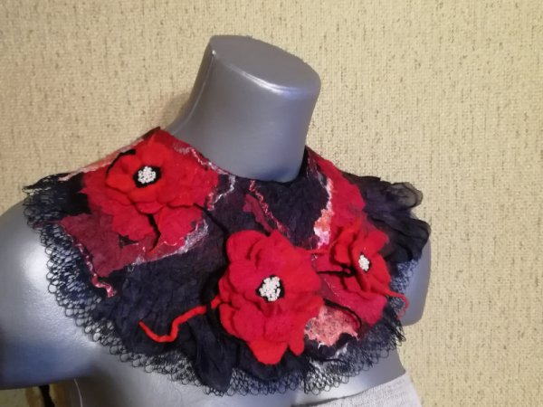 Veltas papuošalas-apykaklė "Garbanėlė" 2