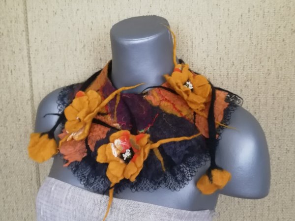 Veltas papuošalas "Birutė" 2