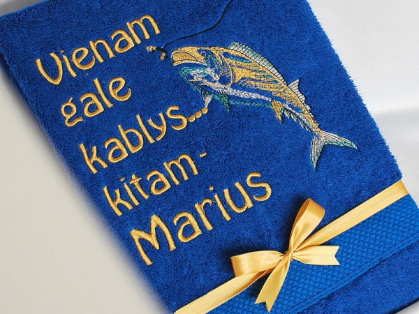 Dovana geriausiam žvejui - siuvinėtas vardinis rankšluostis 2