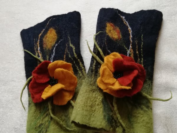 Veltos riešinės" Pavasarejant" - Wristlets