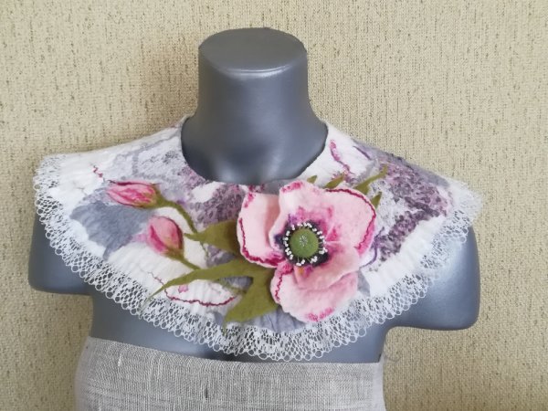 Veltas papuošalas-apykaklė "Šiandien pavasaris - Necklaces