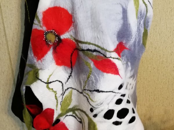 Veltas šalis "Diena ir naktis tarp aguonų" 1