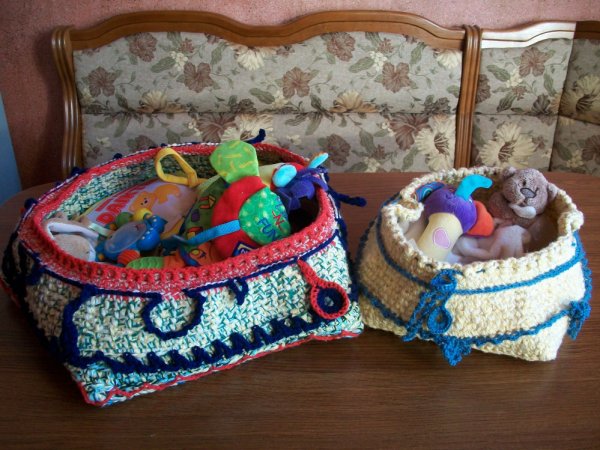 Crocheted basket - Lace