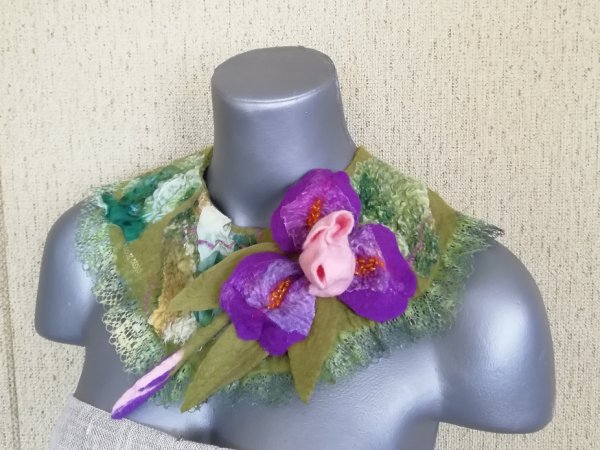 Veltas papuošalas"Vilkdalgių žydejimas" - Necklaces
