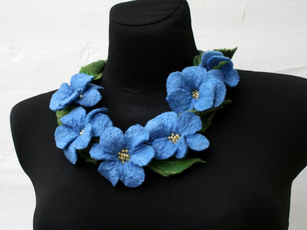 Veltas kaklo papuošalas ,, ŽYDROSIOS,, - Necklaces