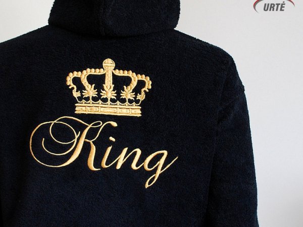 Siuvinėti chalatai porai - King ir Queen 1