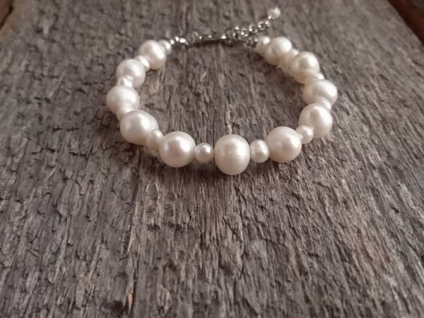 Apyrankė "Kuklioji" - Bracelets