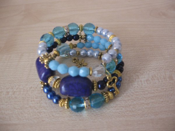 Apyranke ant vielutes su atmintim - Bracelets