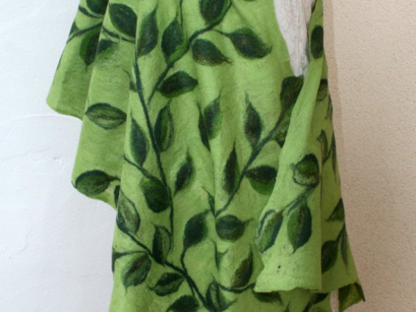 Veltas šalis ,,JAUNYSTĖ ,, - Wraps & cloaks