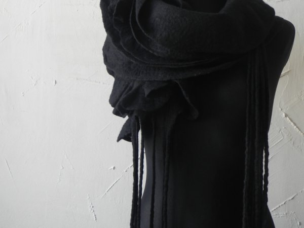 Veltas juodos vilnos masyvus salikas. - Scarves & shawls