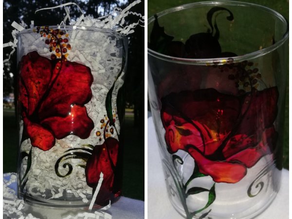 Vaza - Raudonos gėlės - Glassware