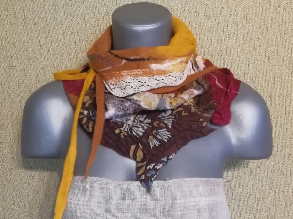 Veltas boho stiliaus šalikėlis 1