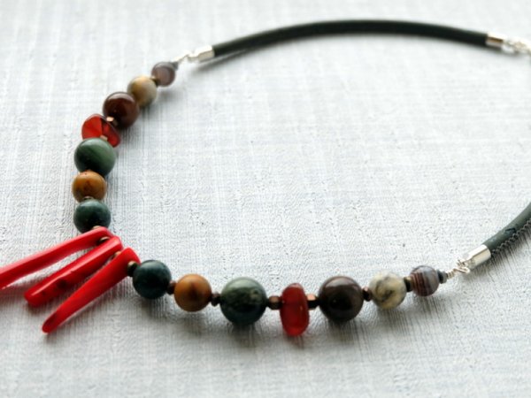  Minimalist necklace "Autumn colors ..." - Necklace