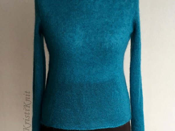 moteriška bliuzelė "Smaragdas" - Machine knitting