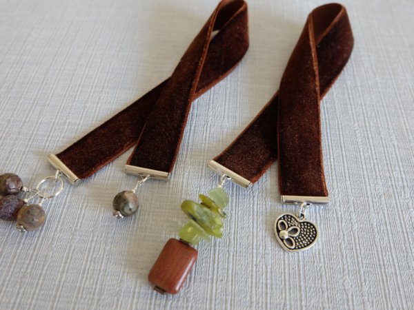  lovely velor book tabs 2