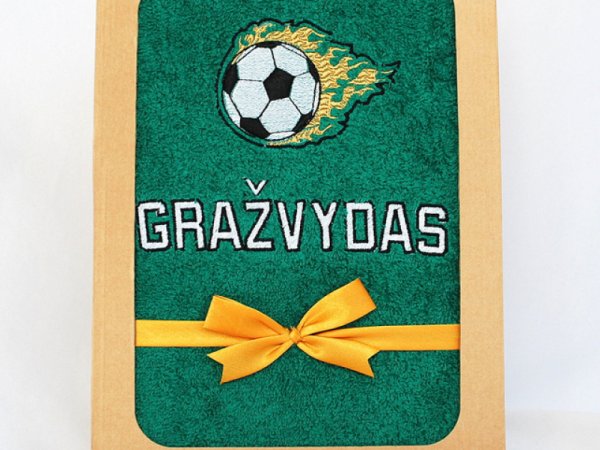 Dovana futbolo fanui - siuvinėtas vardinis rankšluostis - Needlework