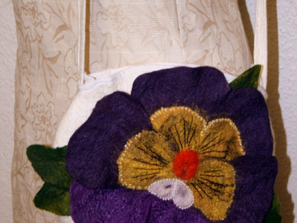 Velta rankinė ,,VIOLETINĖ NAŠLAITĖ ,, 2