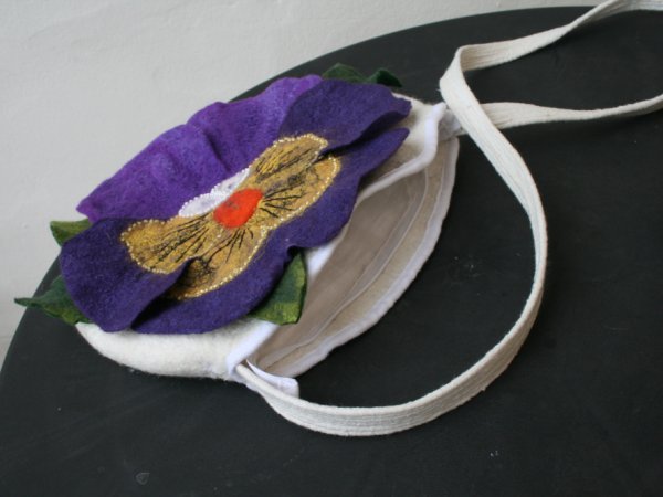 Velta rankinė ,,VIOLETINĖ NAŠLAITĖ ,, 3