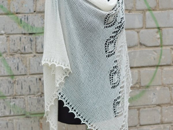 Baltos plunksnos - Wraps & cloaks