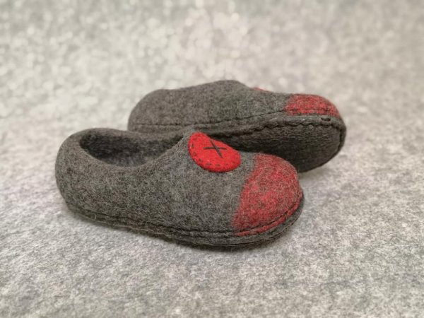 27 dydis vaikiškos tapkutės - Shoes & slippers