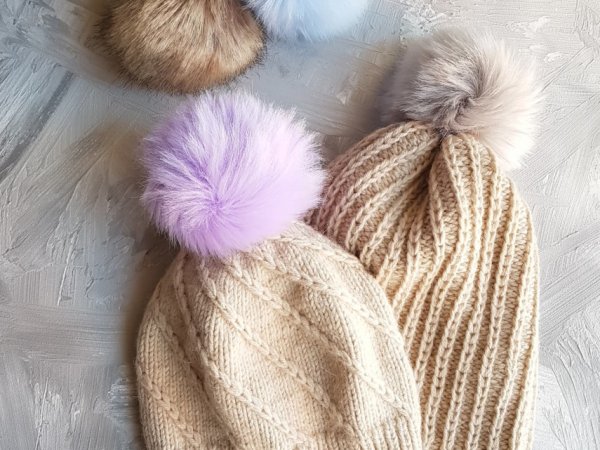 Kepurės iš alpakos vilnos. - Hats