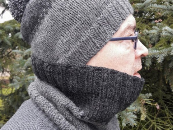 Pilka kepurė su mova - Hats