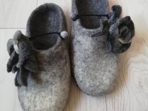 Šlepetės - Pilkos - Shoes & slippers