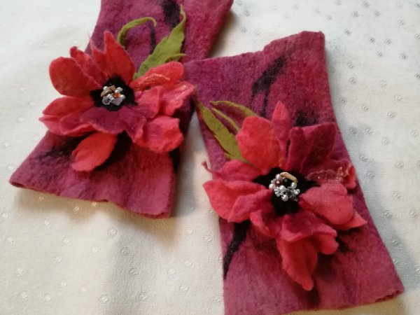 Veltos riešinės "Avietinė simfonija" - Wristlets